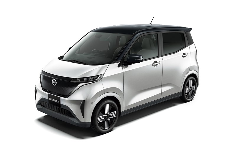 【驚きの中古車事情】「サクラ」と「eKクロスEV」が半額～、選び放題の不思議。購入時の注意点は？