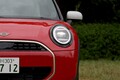 【あえて言います】新「ミニクーパー」は乗り心地が歴代最良。エンジン車も悪くないが、断然EVがおススメな理由