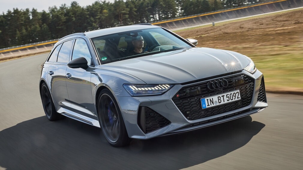 ビミョー　伝説的なパワーステーションワゴンの後継車は電気自動車ではない？新型アウディRS 6のエンジンに関する噂