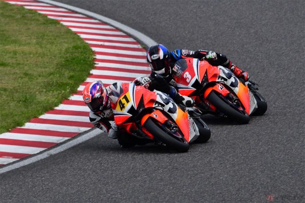 ウルトラマンパワード桜井ホンダ　鈴鹿8耐　デモンストレーション時使用ヘルメット ウルトラマンパワード桜井ホンダ 鈴鹿8耐 デモンストレーション