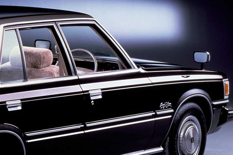 メリットも多かった！昭和車の装備「フェンダーミラー」が廃れてしまっ