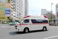 赤色灯はついてるけど急いでない感じで……道を譲るべき？　赤色灯のみでサイレンを鳴らしていない消防車や救急車はどういう状態なのか