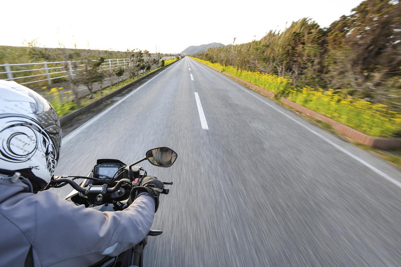 女子の本音に衝撃 大型バイクでタンデムするなら ある意味スズキ カタナ が最もおすすめかもしれません Suzuki Katana タンデムインプレ 後編 Webオートバイ 自動車情報サイト 新車 中古車 Carview