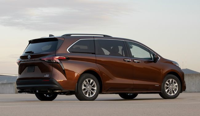 第4世代となる新型トヨタ シエナが米国市場で発売 パワートレインは2 5lハイブリッドの2wd Ff とelectronic Awdを設定 カー アンド ドライバー 自動車情報サイト 新車 中古車 Carview