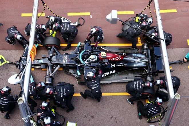 ボッタス車、ホイールを外せないままファクトリーへ「ナットのデザインと素材を見直す」とメルセデスF1代表