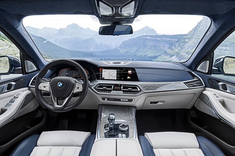 独BMW、最上級SUV新型「X7」の詳細を発表。ハイエンドならではの豪華仕様