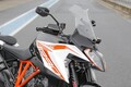 バイクの“GT＝グランツーリスモ”は何がすごい!?  今さら聞けないので乗ってみた【KTM 1290 SUPER DUKE GT 試乗インプレ】