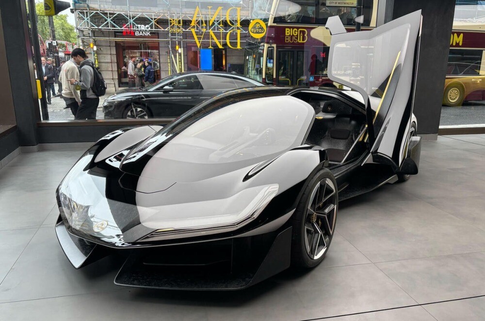 現代版ロータス・エスプリ、量産化は「ほぼ可能」　1000馬力の次世代スポーツカーに足りないものとは