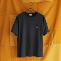 トラッドでオーセンティックなデザインが映えるセリーヌ──2025年夏のTシャツ&カットソーコレクション