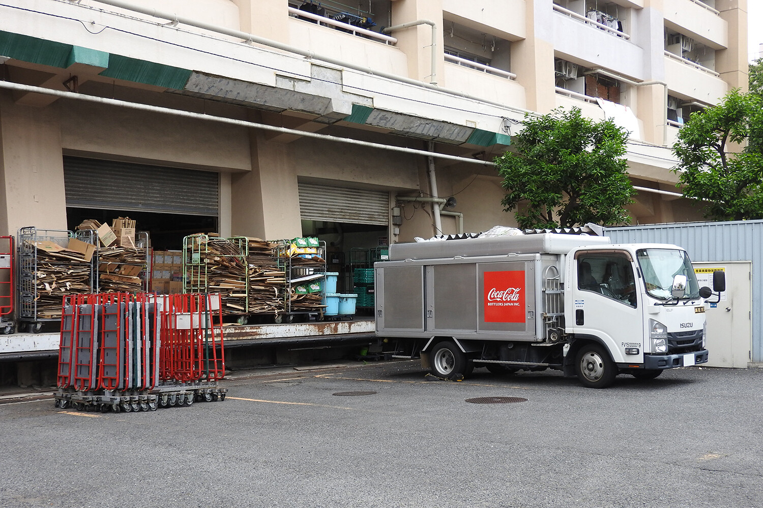 トラックドライバーを苦しめる「長時間の荷待ち」にやっと国がメス！　労働環境の改善なるか？