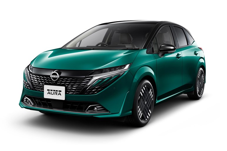 【どうした日産!?】ノートオーラがデザイン一新。ギラギラ顔にモノグラム柄シートで大胆イメチェン