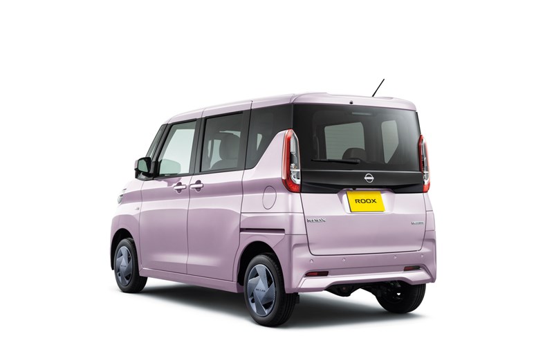 【お値段据え置き】日産の軽「デイズ」と「ルークス」が一部改良。目立ち度抜群の新色も