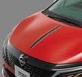 【どうした日産!?】ノートオーラがデザイン一新。ギラギラ顔にモノグラム柄シートで大胆イメチェン