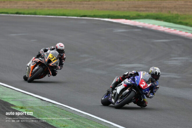 中須賀が浦本を下し連勝。タイトル争いで大きくリード／2025全日本ロード第2戦SUGO JSB1000 レース2
