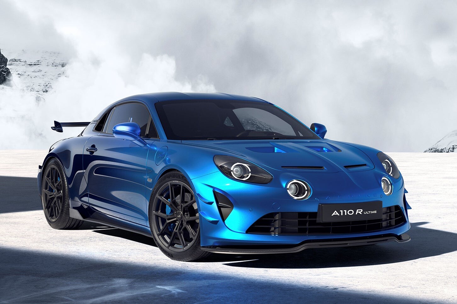 世界110台限定！ 究極のアルピーヌA110「A110 Rウルティム」受注開始【新車ニュース】