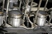 カワサキ「Z2」フルレストア まずはエンジン腰上を分解 ～日本の至宝「空冷4発」を未来へ継承～Vol.20