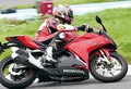 【ホンダ CBR250RR 編】チュートリアル福田充徳さんが250ccスポーツバイクを乗り比べ！〈サーキット試乗インプレ〉