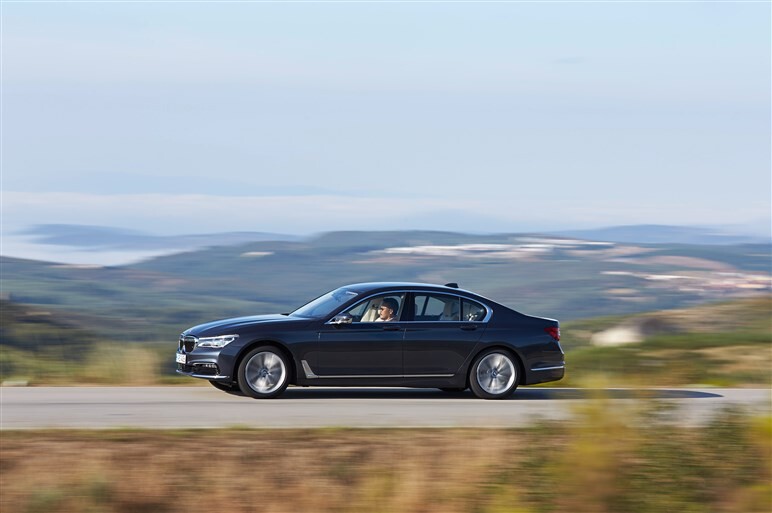 新型7シリーズに海外試乗。日本導入モデルのラインナップは？