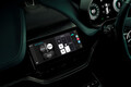 アストンマーティン、iPhoneユーザーに向けて「Apple CarPlay Ultra」を搭載！「DBX707」などに採用、既存モデルにもアップデートとして提供