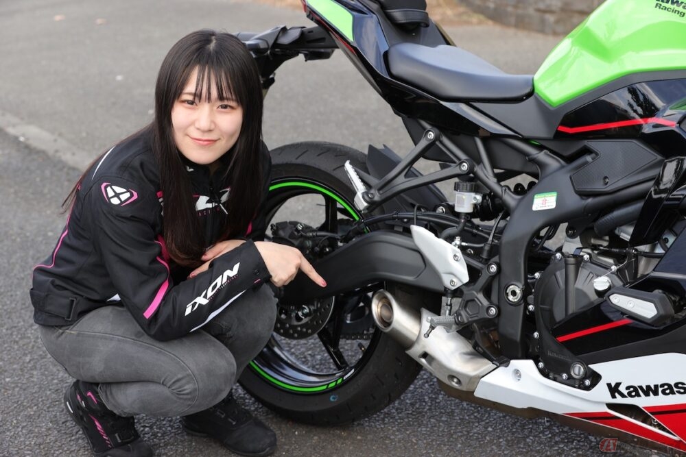 バイクの「マフラー」って首に巻く「マフラー」と同じ意味なのか