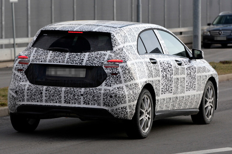 次期Aクラスをスクープ スタイリングも大転換