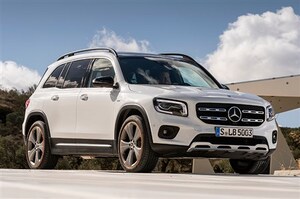 メルセデスGLBはシカクいデザインが新鮮な3列シートのSUV。GLCに届きそうな価格が悩ましい