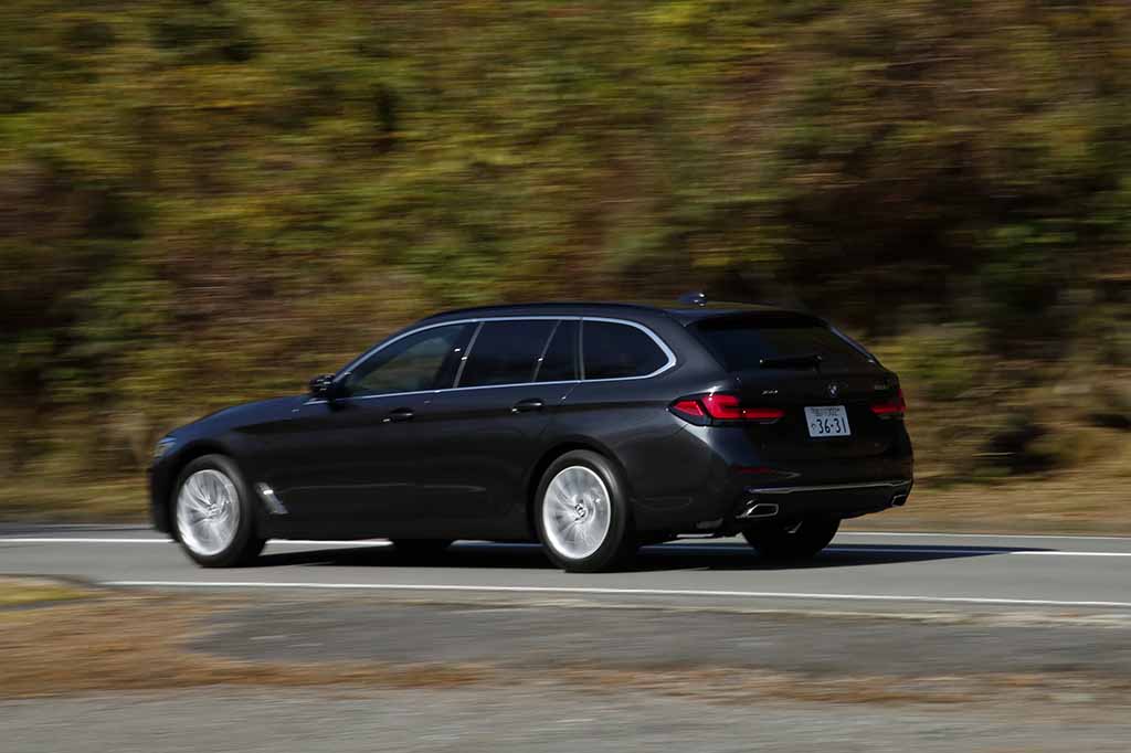 ワゴンボディで重要なリアサスペンションの安定感は抜群 Bmw新型5シリーズ ツーリング 試乗記 Le Volant Carsmeet Web 自動車情報サイト 新車 中古車 Carview