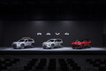 海外じゃRAV4はタクシー車両としても人気！　新型が３つの顔を用意した理由はもしやタクシー対策か？