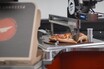 トヨタ　ピザ焼き機能付きFCVタンドラを発表　SEMAショー