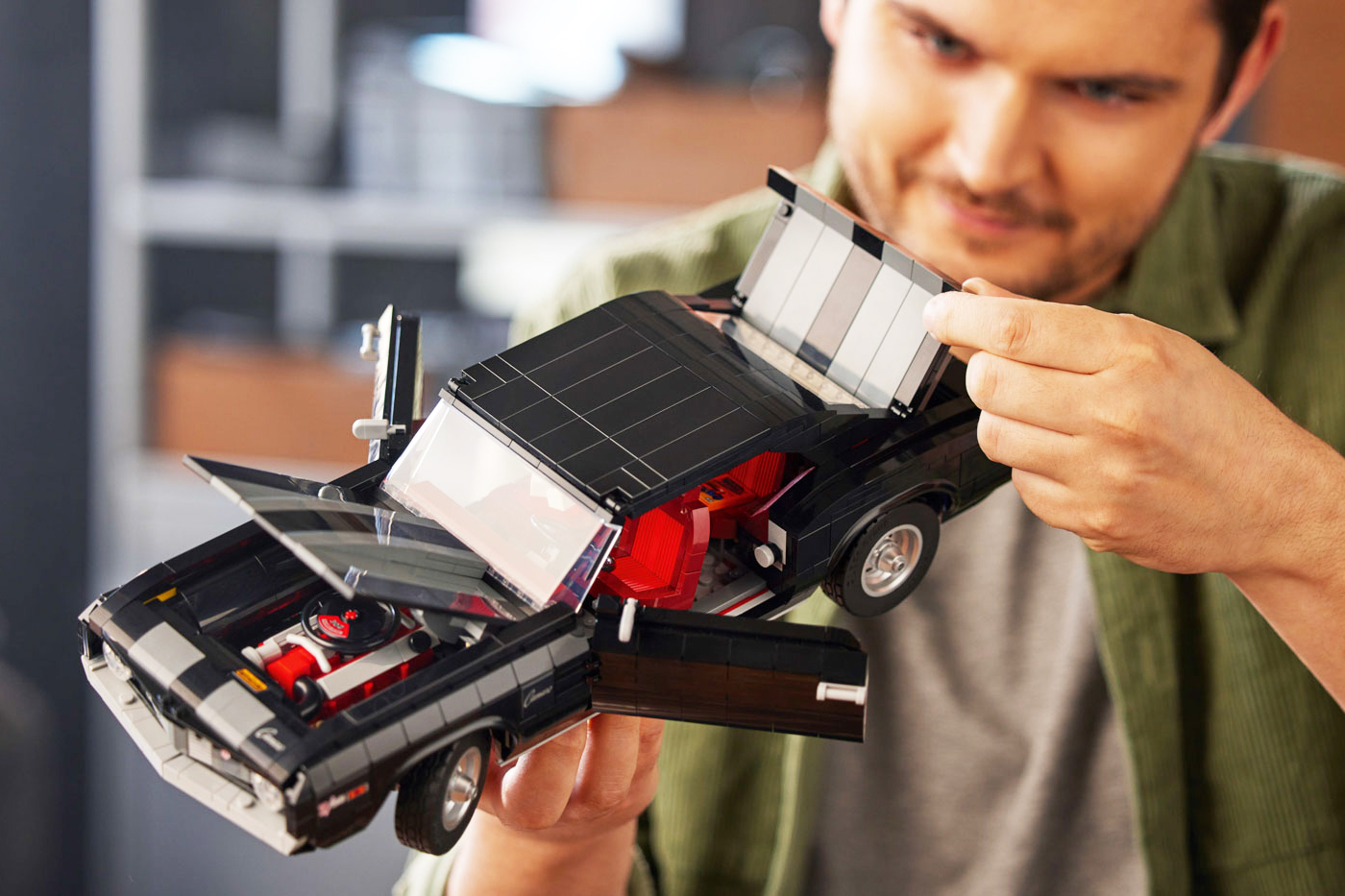 Lego から1969年型 シボレー カマロ Z28 が登場 フロントマスク レーシングストライプも好みで選べるぞ Le Volant Carsmeet Web 自動車情報サイト 新車 中古車 Carview