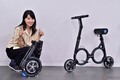 『小野木里奈の○○○○○日和』は、折りたためる電動バイク「スマサークルS1」の試乗会に参加しました