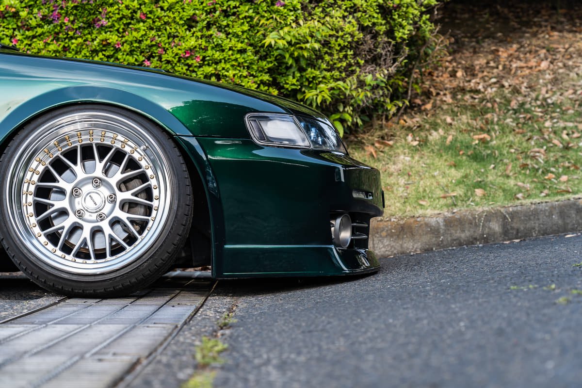 爆音なのに激遅 に 走れば火花 やっちゃいけない マフラー交換 の勘違いカスタム５選 Auto Messe Web 自動車情報サイト 新車 中古車 Carview