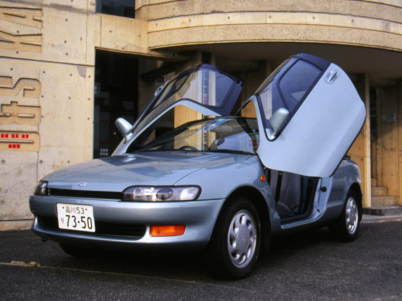 今日は何の日 トヨタ セラ登場 衝撃だったガルウイングモデルの登場 いまも人気の1台 29年前 1990年3月8日 Webモーターマガジン 自動車情報サイト 新車 中古車 Carview