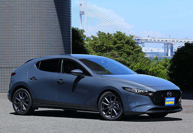 「魅力あるコスパ車を探そう」光るデザイン力。ナチュラルな走り。マツダ3ファストバックの刺激的な造形世界