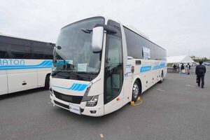 「数センチ」でここまで違うとは！ 日本唯一の「寝台高速バス」新型初公開 寝てみて分かった改良点