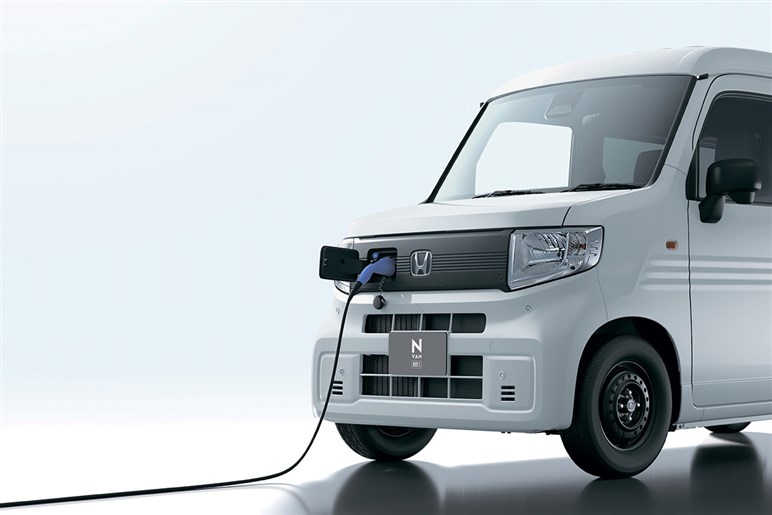 日本の街に“EVバン”が大発生の予感！ Nシリーズ初のEV「N-VAN e:」が発表される