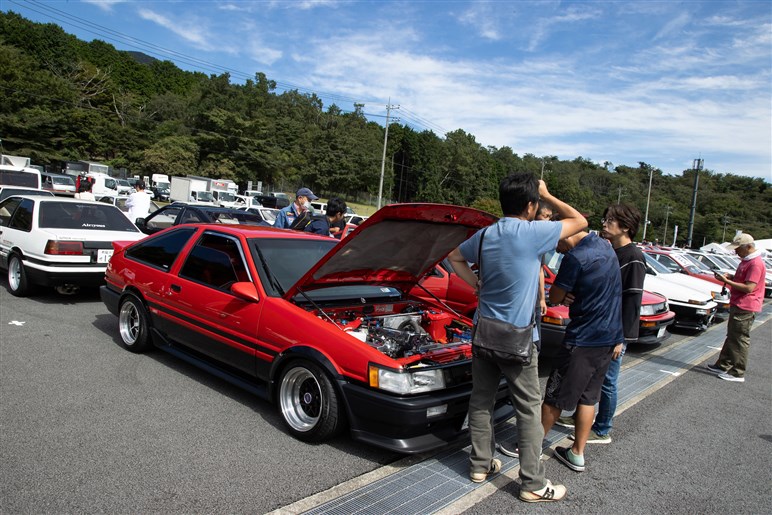 【マメ号 vs BEV】86/BRZスタイルで実現した勝負の行方は!? 40th記念車＆新グレードも