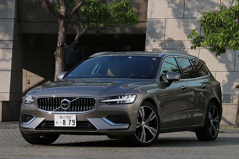 ボルボ V60がじわじわ売れているのはベースグレードの凄さにあるのでは疑惑