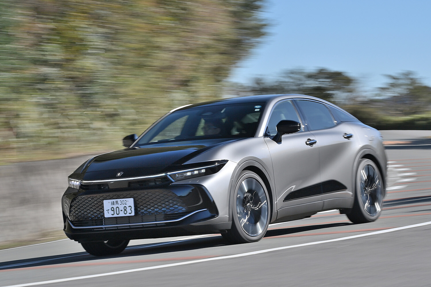 試乗】クラウンクロスオーバーの「RS」はもはやスポーツカー感覚