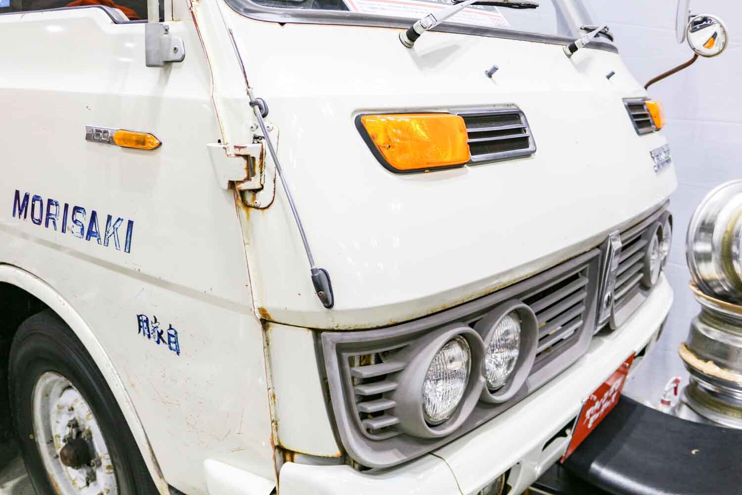 いすゞ「エルフ 150 1.25トン」はベレットと同じエンジンを搭載！昭和の激レアトラックでした【珍車百景】