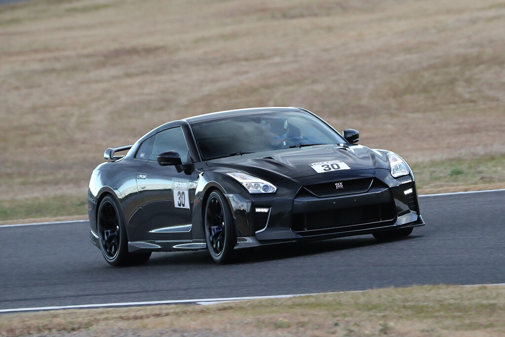 「そんじゃそこらのR35GT-Rとは違うのだよ！」最先端フルコンが切り開く新たな可能性