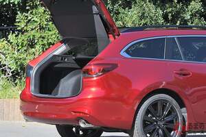 かつて大ブームとなった「ステーションワゴン」なぜ人気低迷？ 国産モデルはわずか4車種のみ!? “絶滅危惧種”となった最大の理由とは？