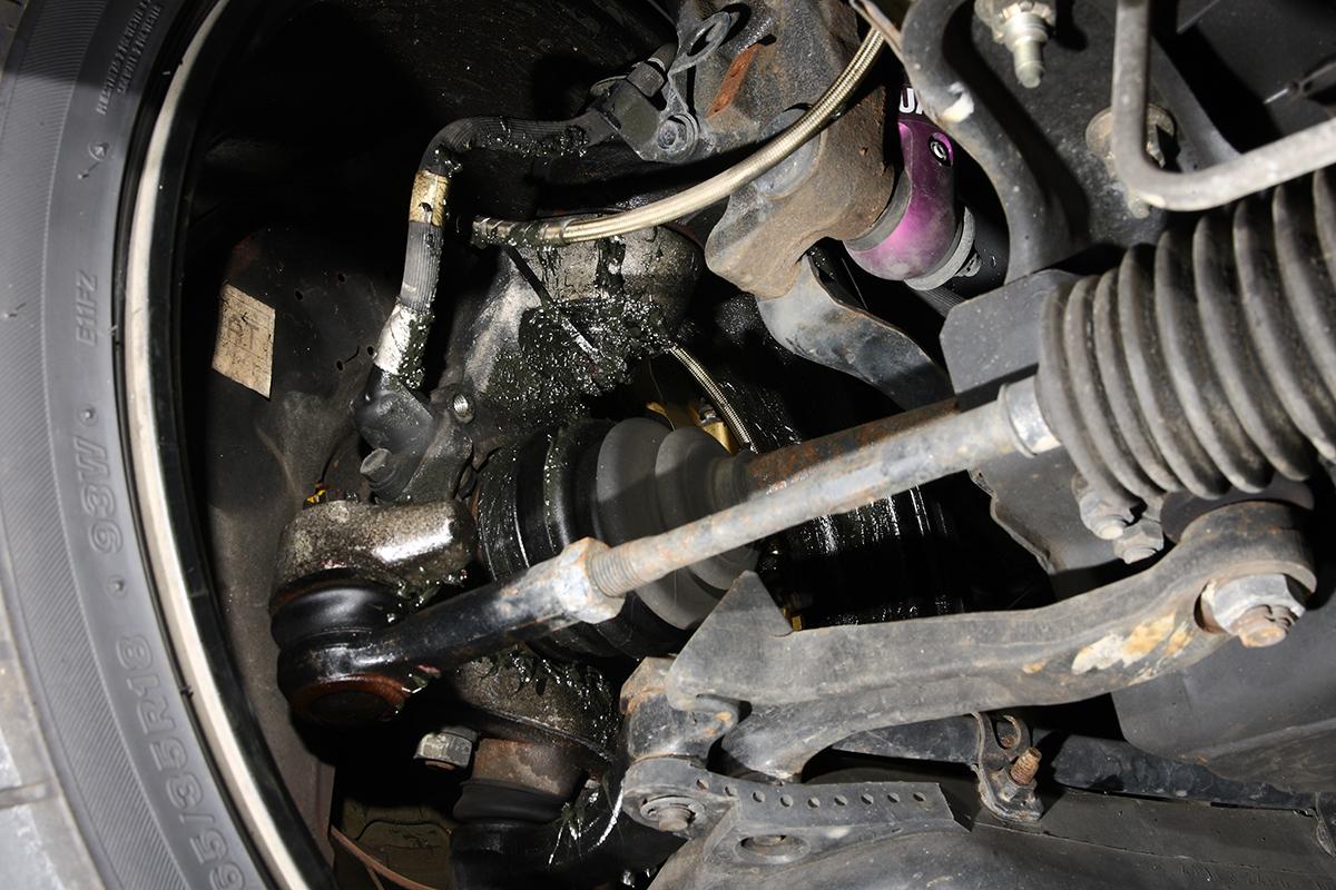 ただのゴムカバーと侮るなかれ 破れると車検に通らないドライブシャフトブーツの重要性 Web Cartop 自動車情報サイト 新車 中古車 Carview