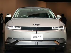 【写真蔵】ヒョンデのバッテリー電気自動車「アイオニック5」は独創的なデザインが特徴