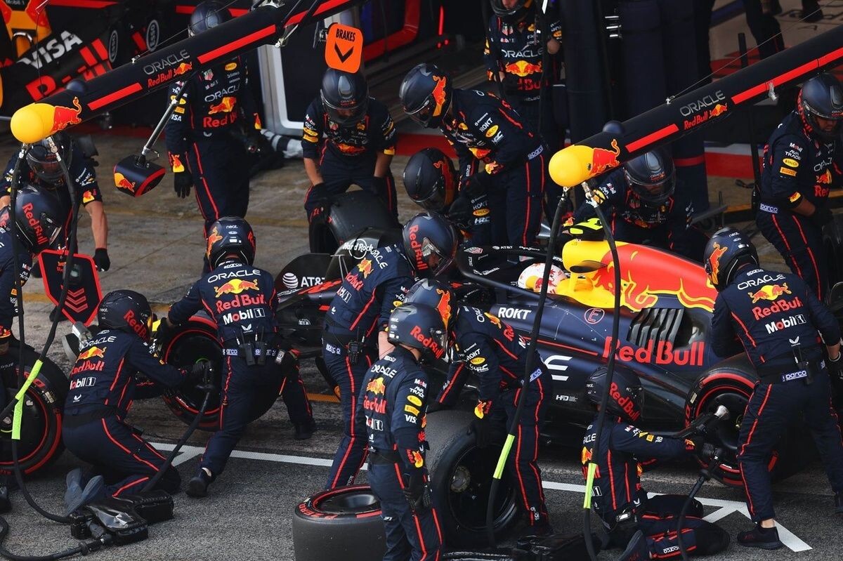 【F1分析】タイムロスはことごとく避ける！　レッドブルが角田裕毅を入賞一歩手前まで導いた秀逸戦略