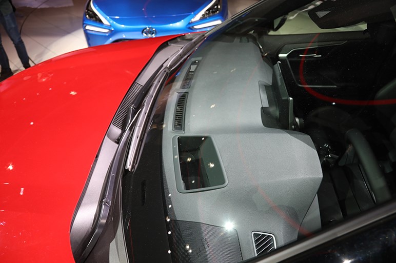 0-96km/h加速5.8秒の俊足PHEV、トヨタ RAV4 プライムはアメリカで来夏発売