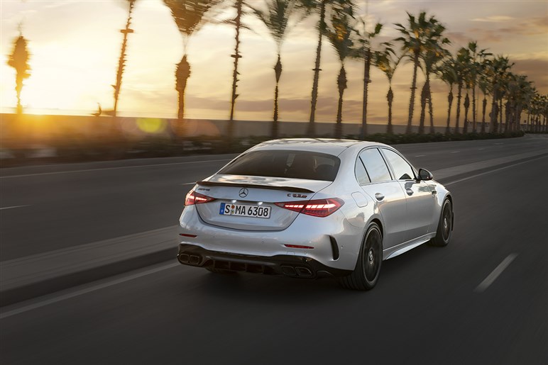 【メルセデスAMGがV8回帰か？】「C63」にフラットプレーンクランクV8の噂、4気筒PHEVはついに終焉へ