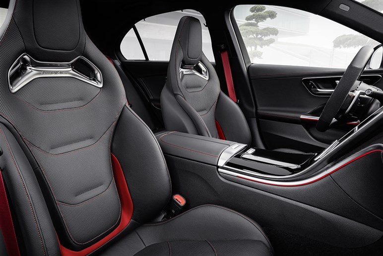 【メルセデスAMGがV8回帰か？】「C63」にフラットプレーンクランクV8の噂、4気筒PHEVはついに終焉へ
