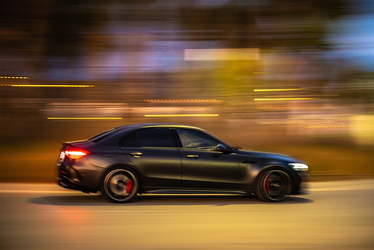 【メルセデスAMGがV8回帰か？】「C63」にフラットプレーンクランクV8の噂、4気筒PHEVはついに終焉へ