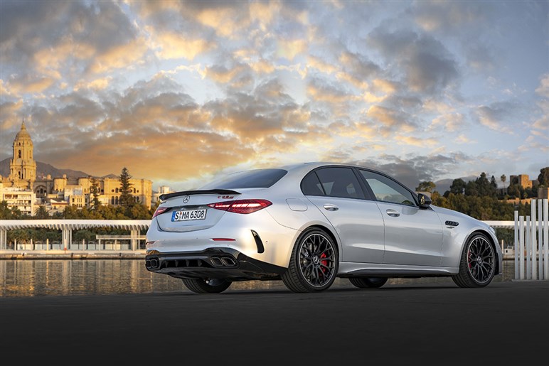 【メルセデスAMGがV8回帰か？】「C63」にフラットプレーンクランクV8の噂、4気筒PHEVはついに終焉へ